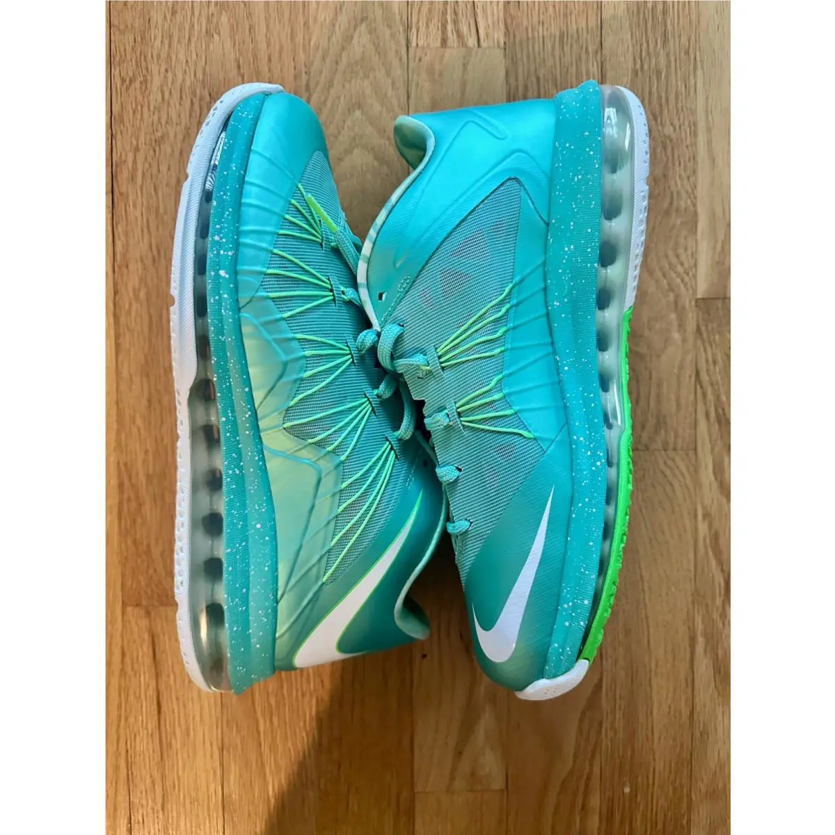 Nike shoes - Nike LeBron 15 - LeBron - 579765-300 - Green, Manufacturer: Crystal Mint/Fiberglass-Poison Green 7