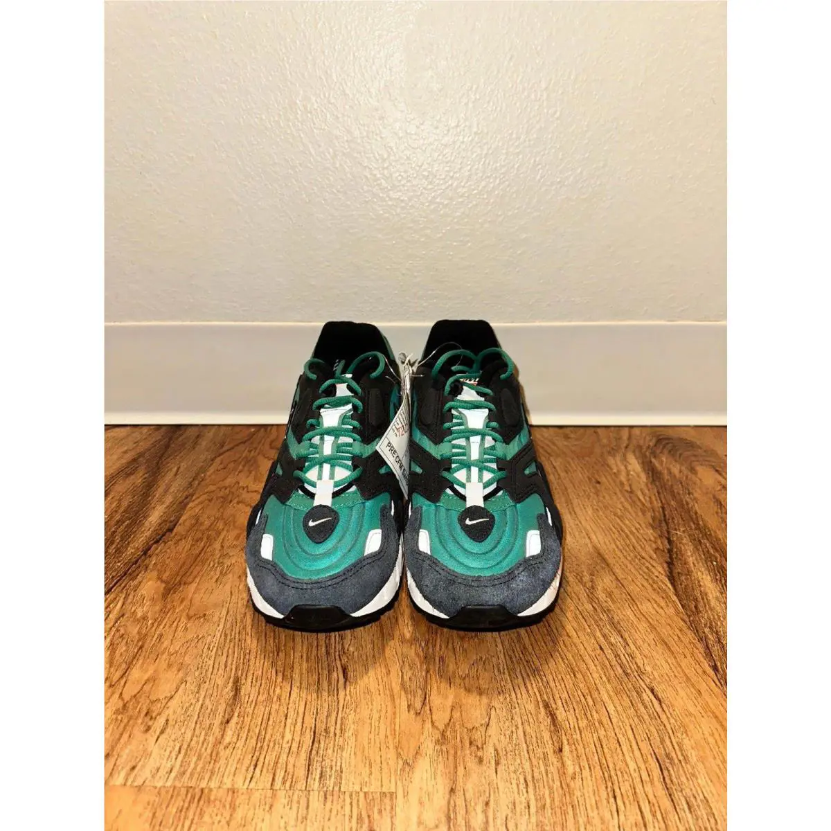 Nike shoes - Green 2