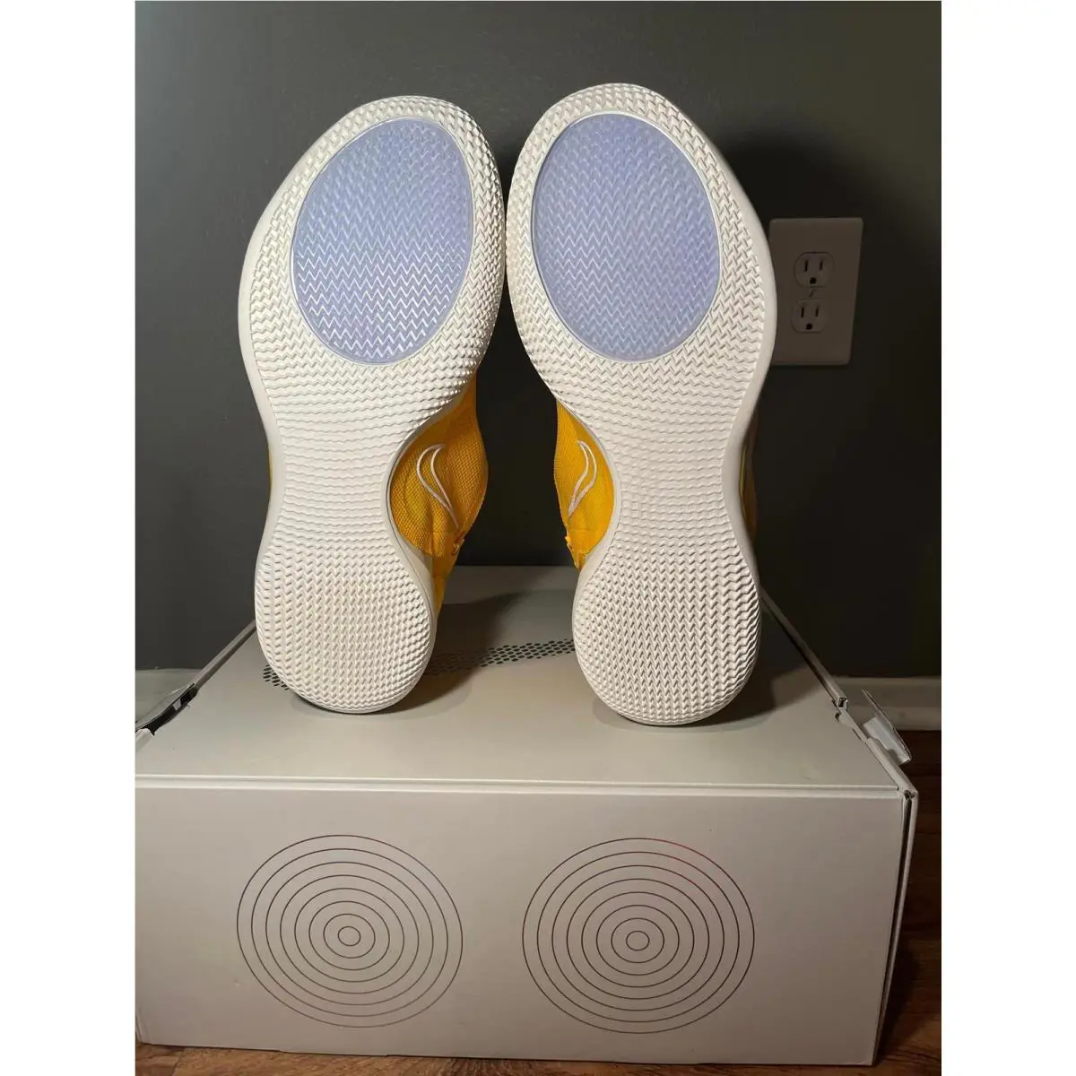 Nike shoes - Yellow 3