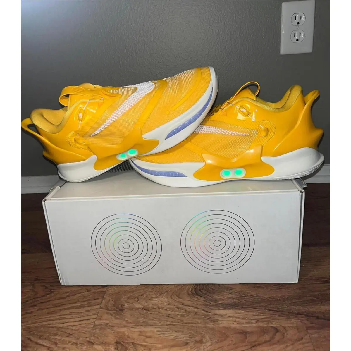 Nike shoes - Yellow 4