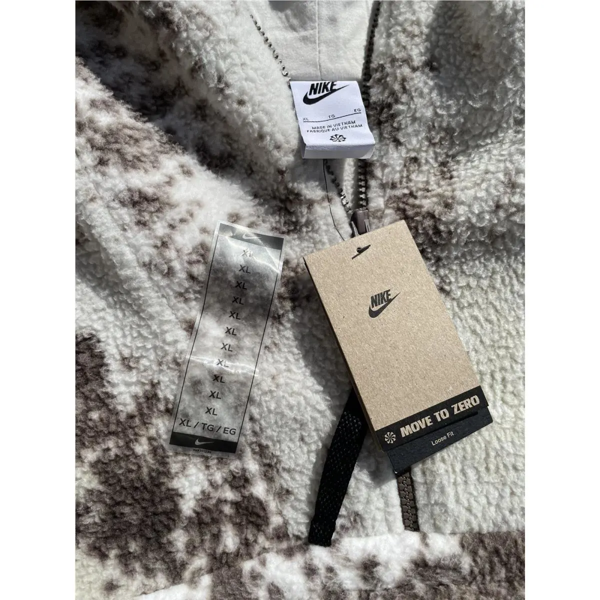 Nike clothing - Multicolor (UPC: 0195242970386) 2