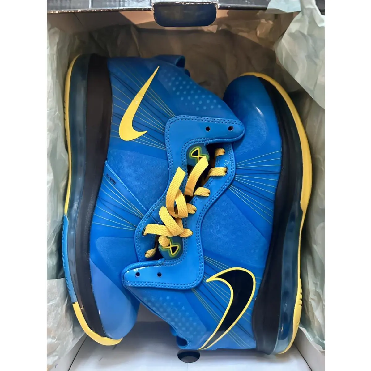 Nike shoes - Nike LeBron 8 V/2 - LeBron - 429676-401 - Blue, Manufacturer: Photo Blue/Black/Tour Yellow 6