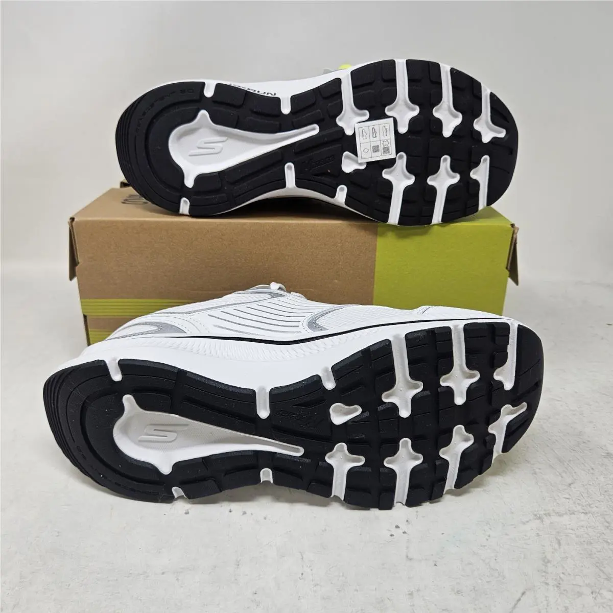Skechers shoes - Skechers Go Run Consistent 2.0 - 220868/WSL - White / Silver (UPC: 197627743301) 1