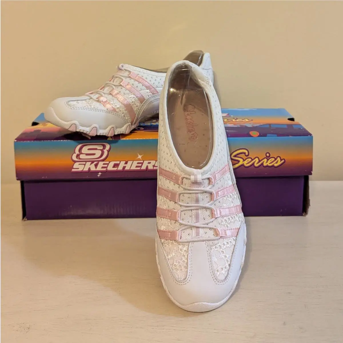 Skechers shoes - White and pink 3