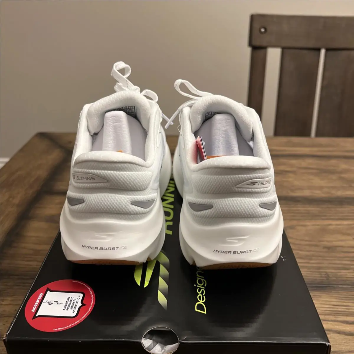 Skechers shoes - Aero Burst - Aero Burst - White 2