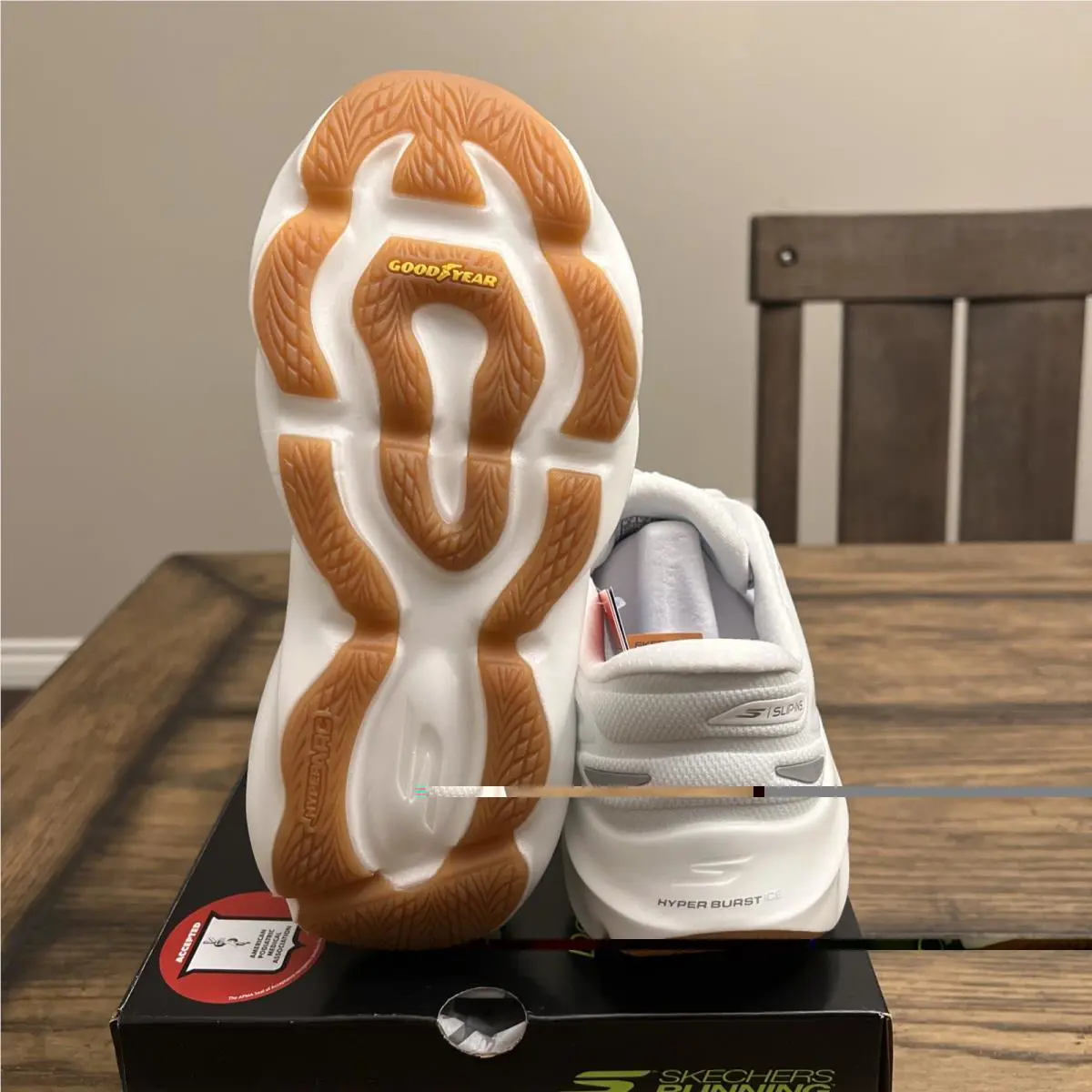 Skechers shoes - Aero Burst - Aero Burst - White 4