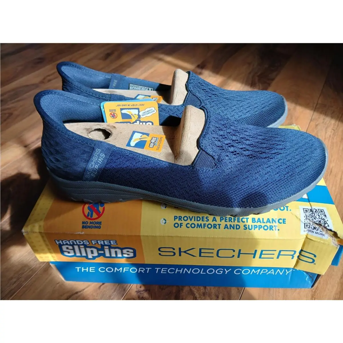Skechers Slip-ins Relaxed Fit Reggae Fest 2.0 Guiding Light Navy Shoes 7.5