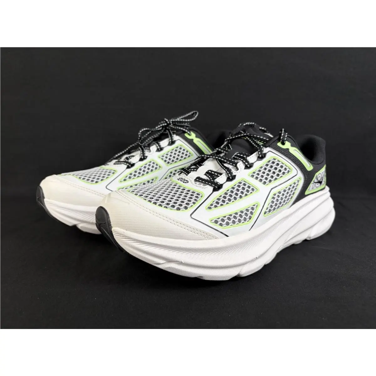 Hoka shoes - Hoka One One Clifton 9 - 1155370 - White 2