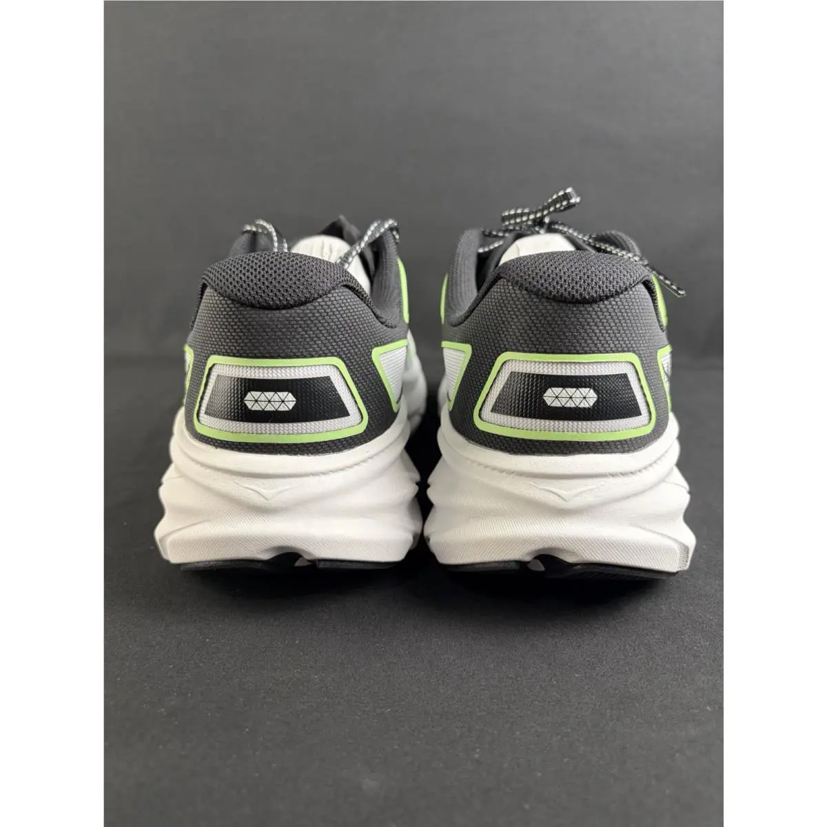 Hoka shoes - Hoka One One Clifton 9 - 1155370 - White 3