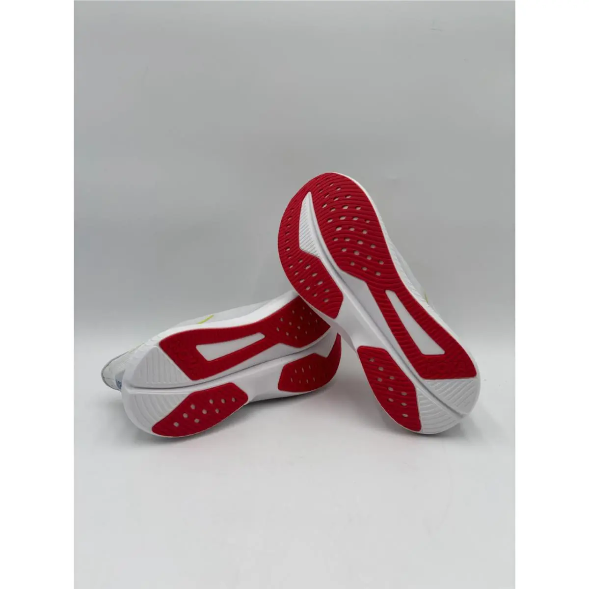 Hoka shoes - Hoka One One Mach 6 - 1147790 - White 17