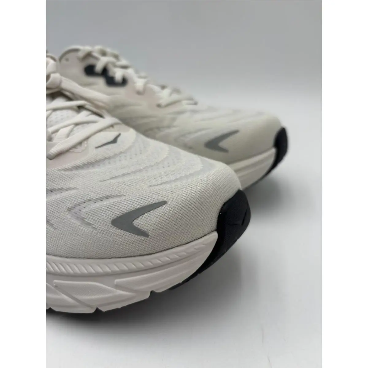 Hoka shoes - Hoka One One Arahi 6 - 1123194 - White 0