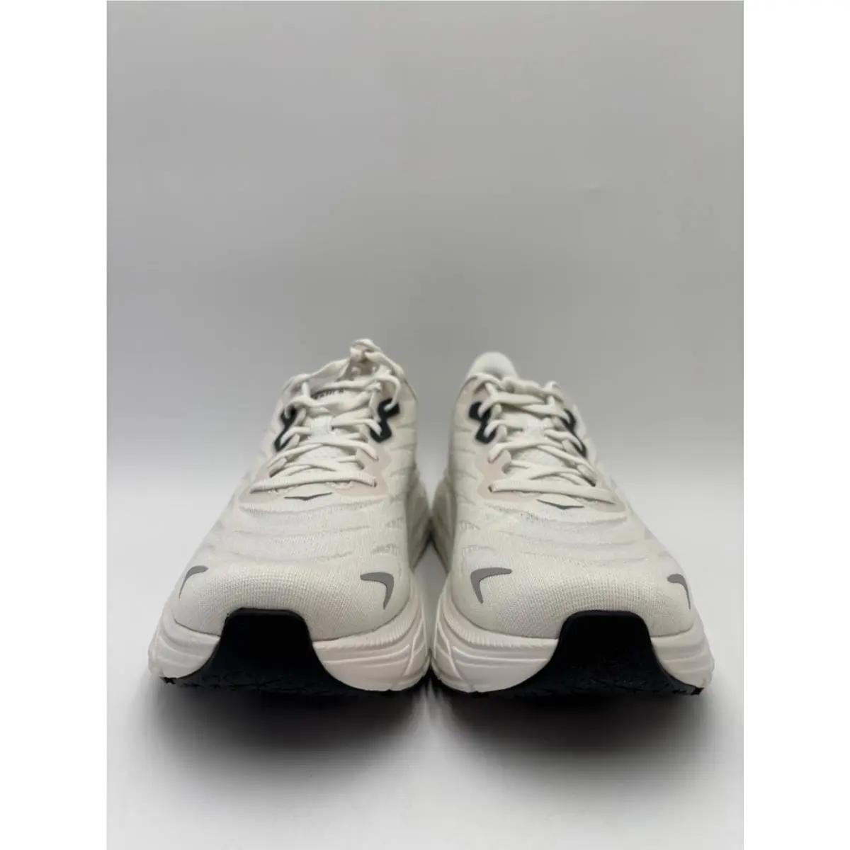 Hoka shoes - Hoka One One Arahi 6 - 1123194 - White 3