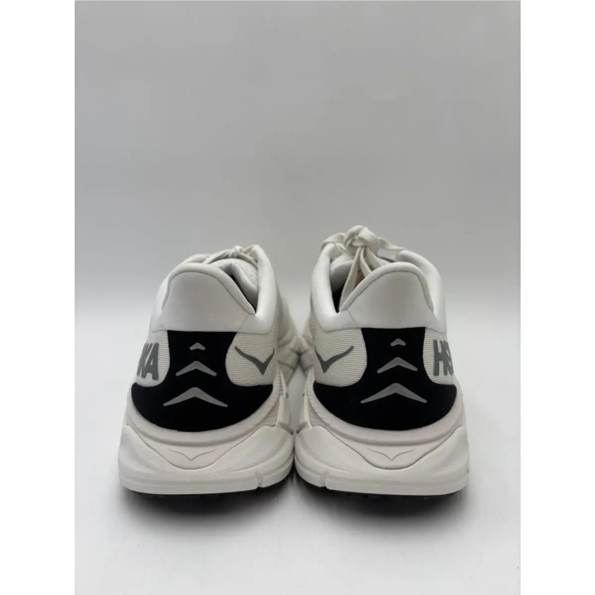 Hoka shoes - Hoka One One Arahi 6 - 1123194 - White 5