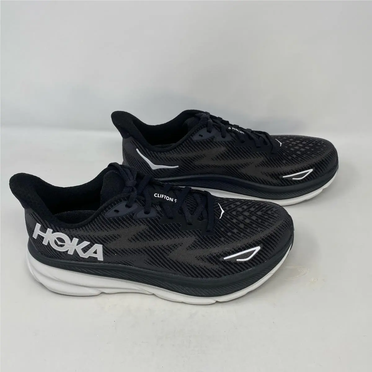Hoka Clifton 9 Women’s 9.5B Black/white 1127896 Bwht