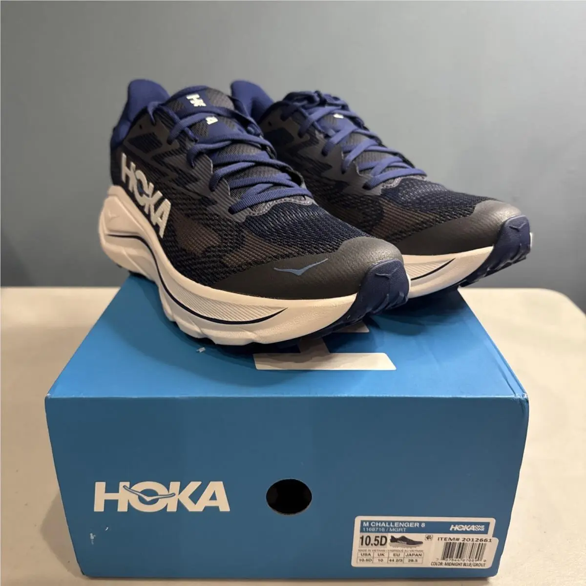 Hoka Challenger 8 Men`s Athletic Shoes Size 10.5 D. 1168716/MGRT