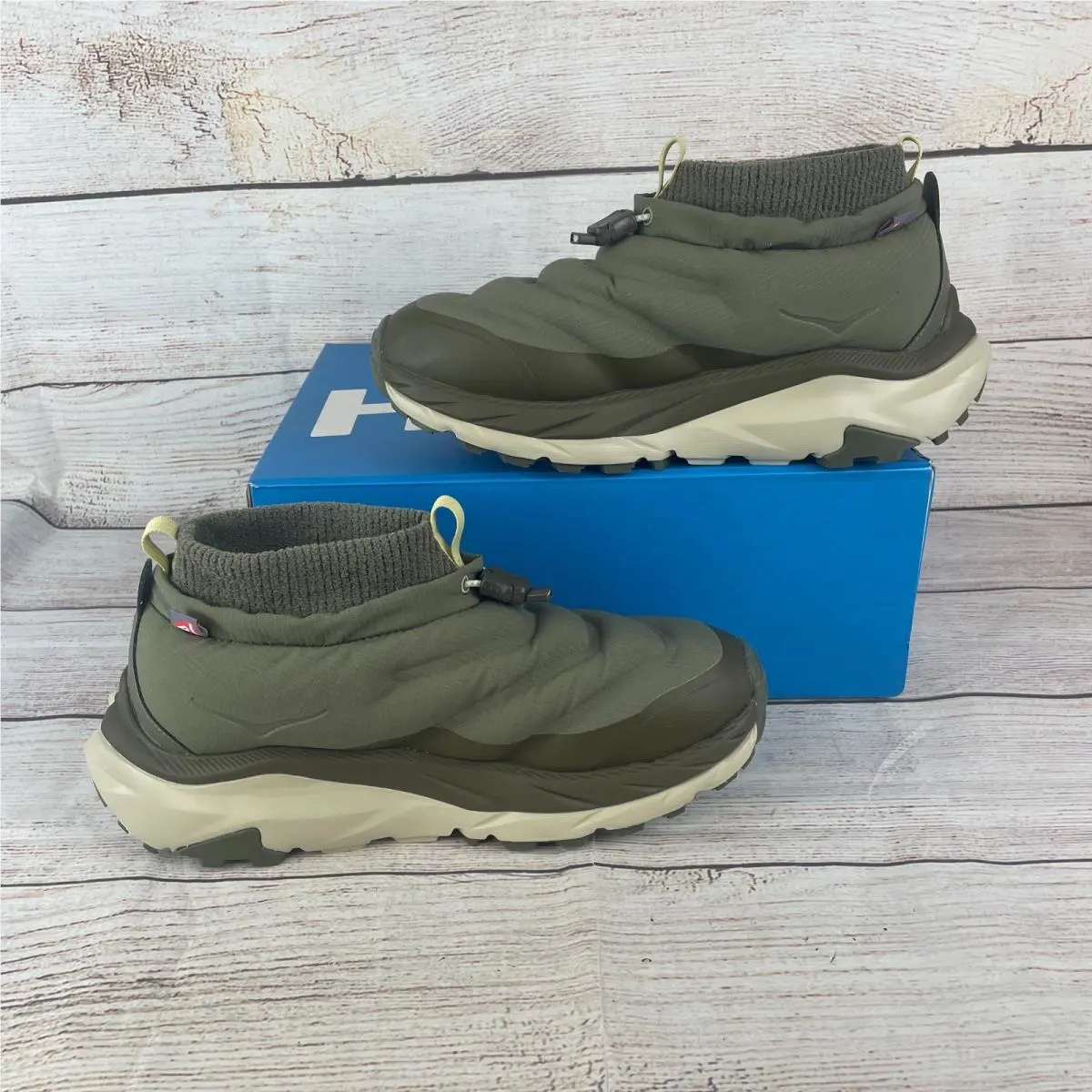 Hoka shoes - Green (UPC: 198605157172) 0