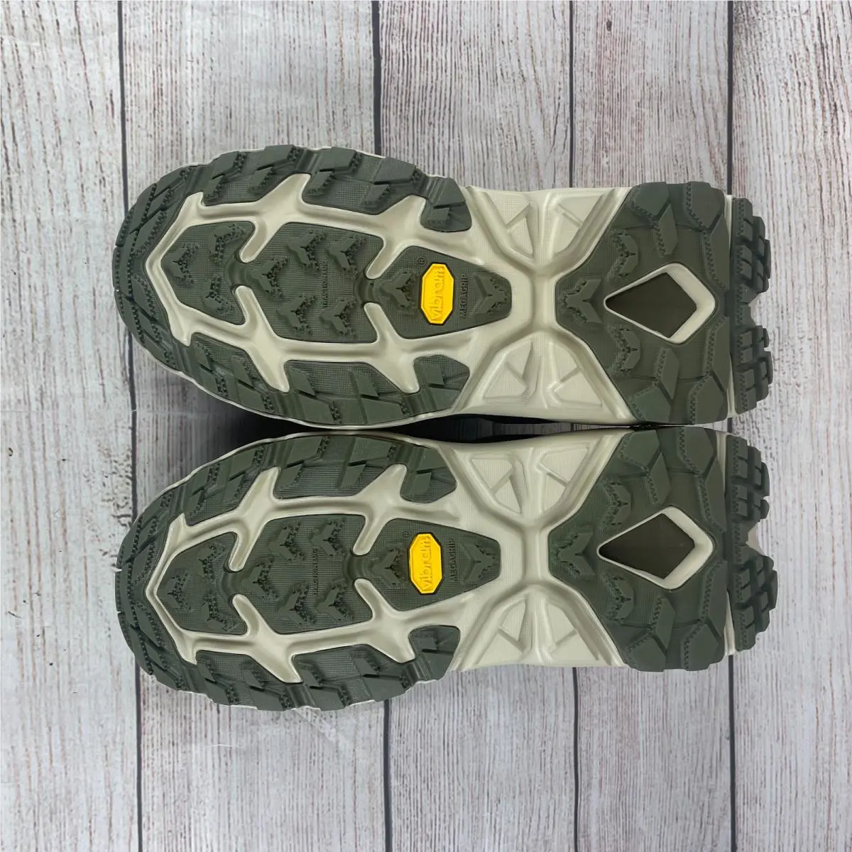 Hoka shoes - Green (UPC: 198605157172) 6