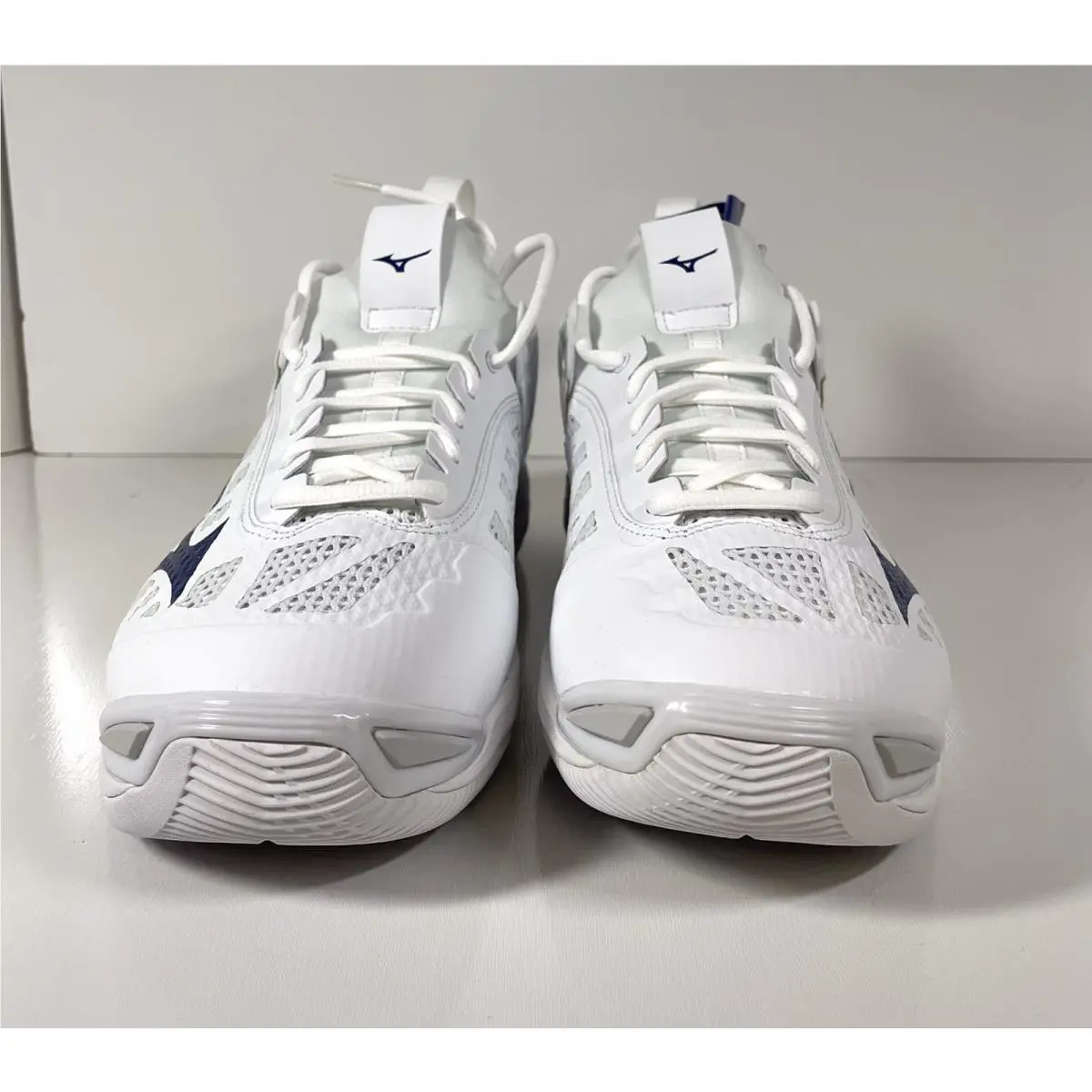 Mizuno shoes - Mizuno Wave Momentum - Wave Momentum - 4302600051 - White/Navy (UPC: 889961380587) 2