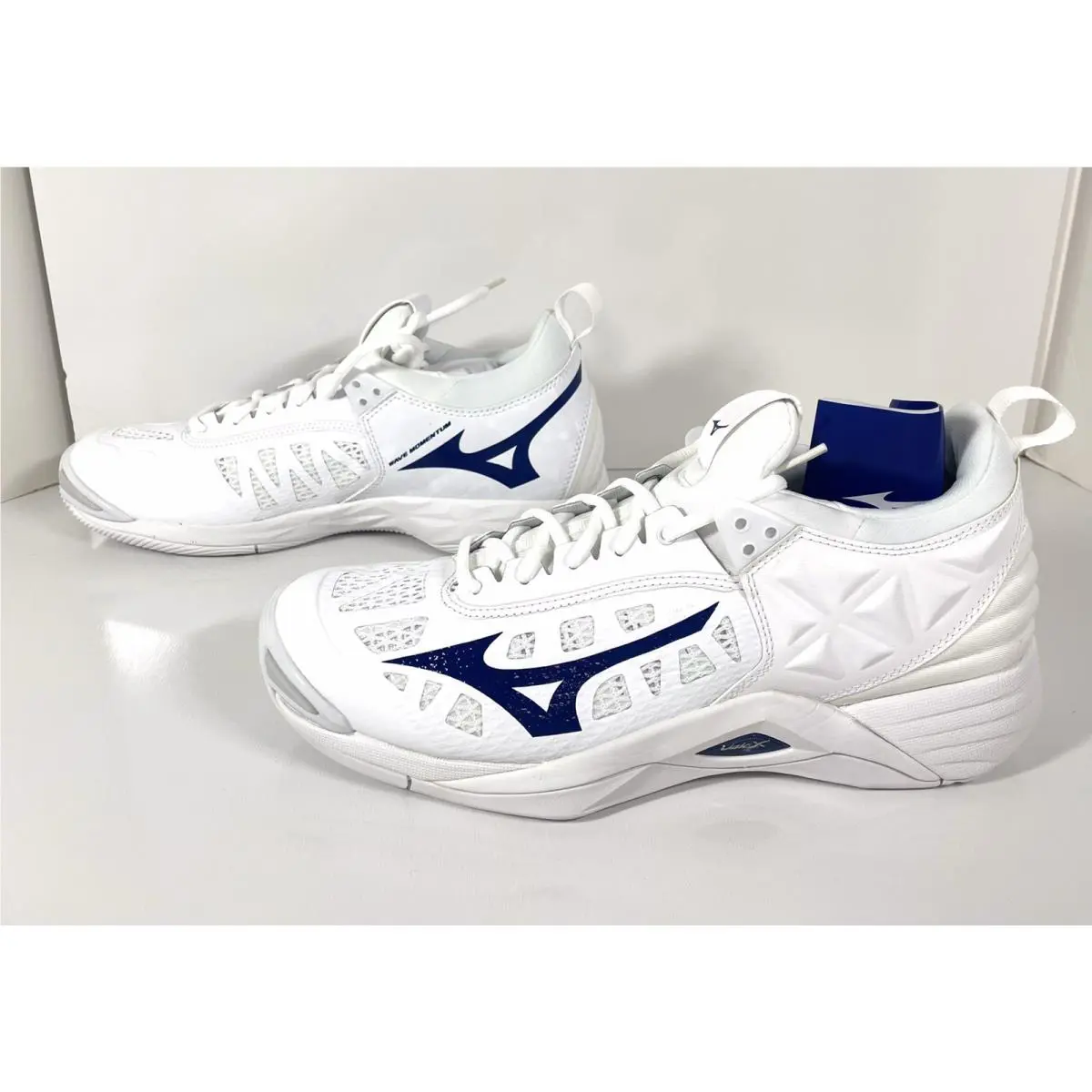 Mizuno shoes - Mizuno Wave Momentum - Wave Momentum - 4302600051 - White/Navy (UPC: 889961380587) 3