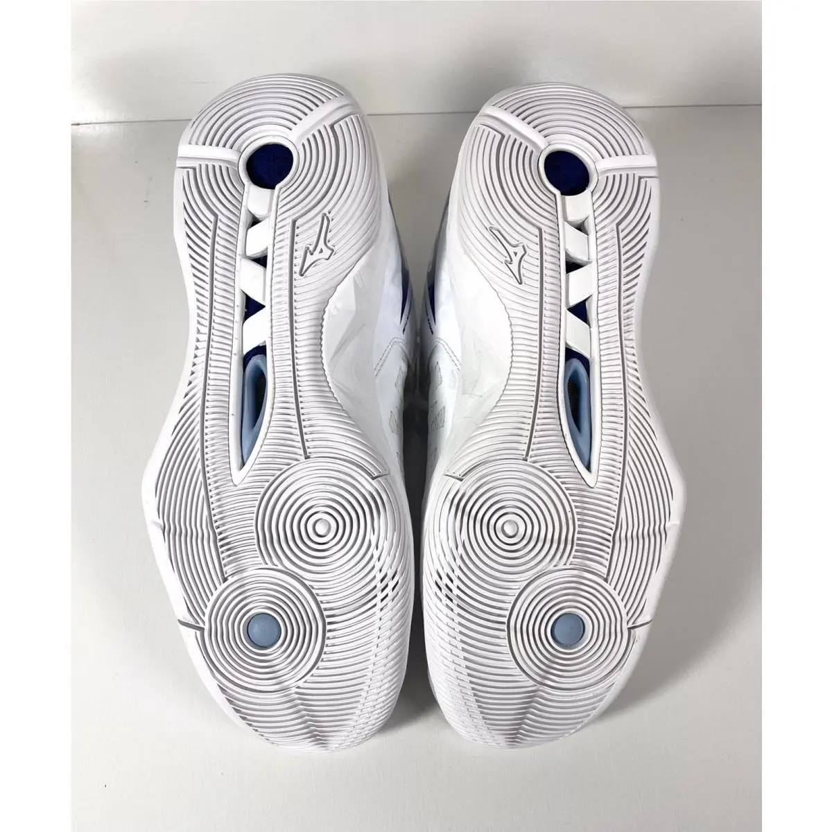 Mizuno shoes - Mizuno Wave Momentum - Wave Momentum - 4302600051 - White/Navy (UPC: 889961380587) 6