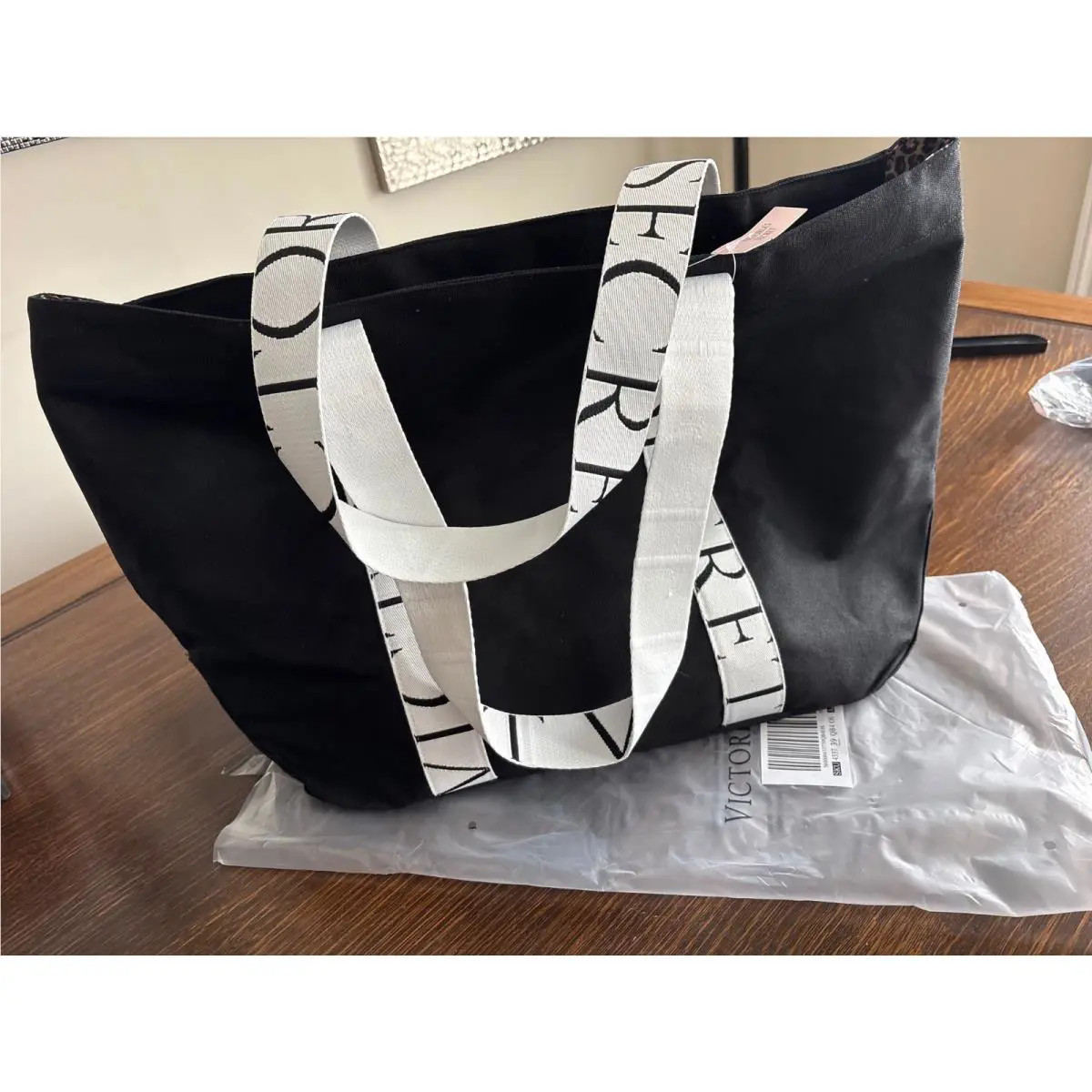 Victoria`s Secret / Large Canvas Tote/ 14/21 Inches/ Black
