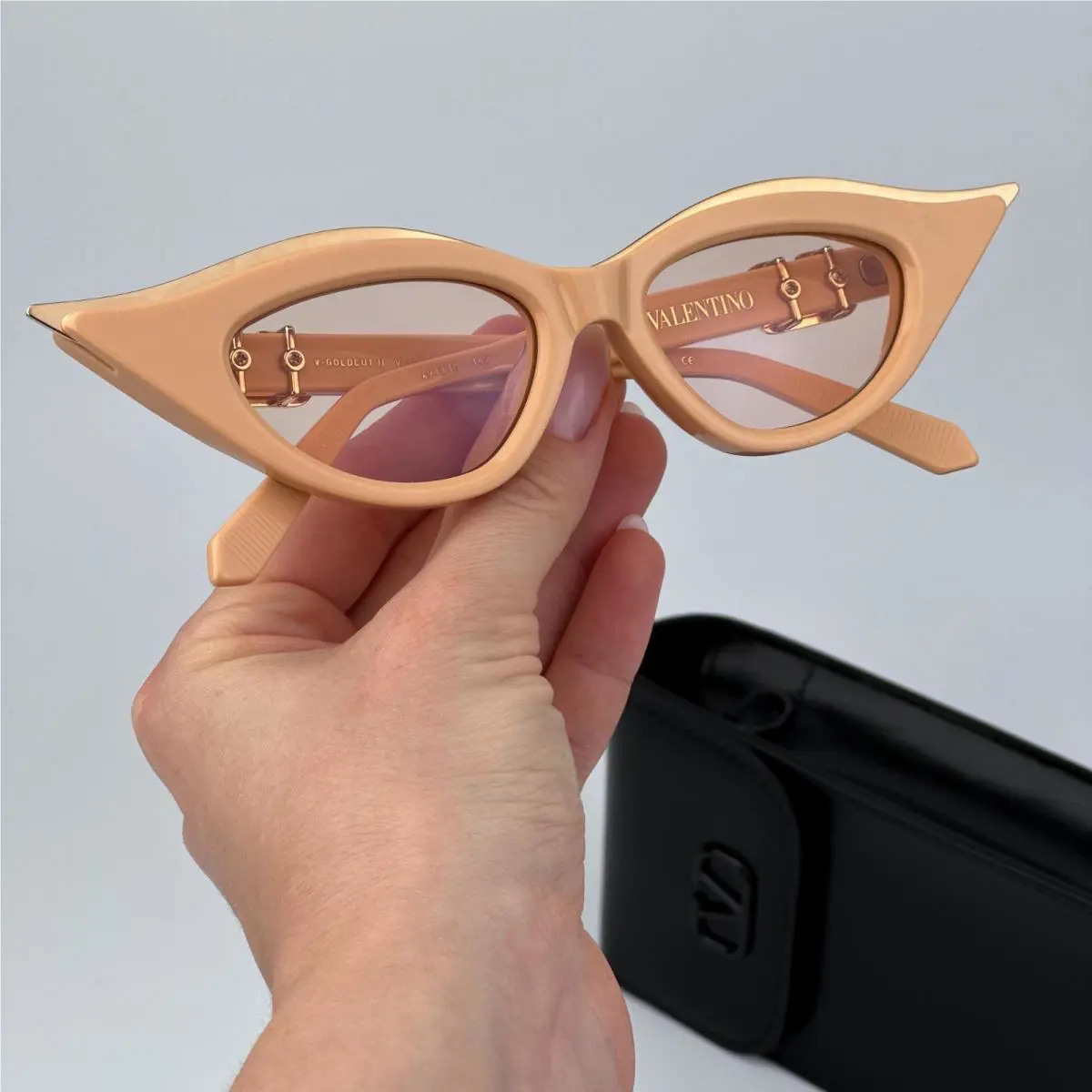 Valentino Women Sunglasses Beige Gold Cat Eye V-goldcut-ii VLS-114C 49