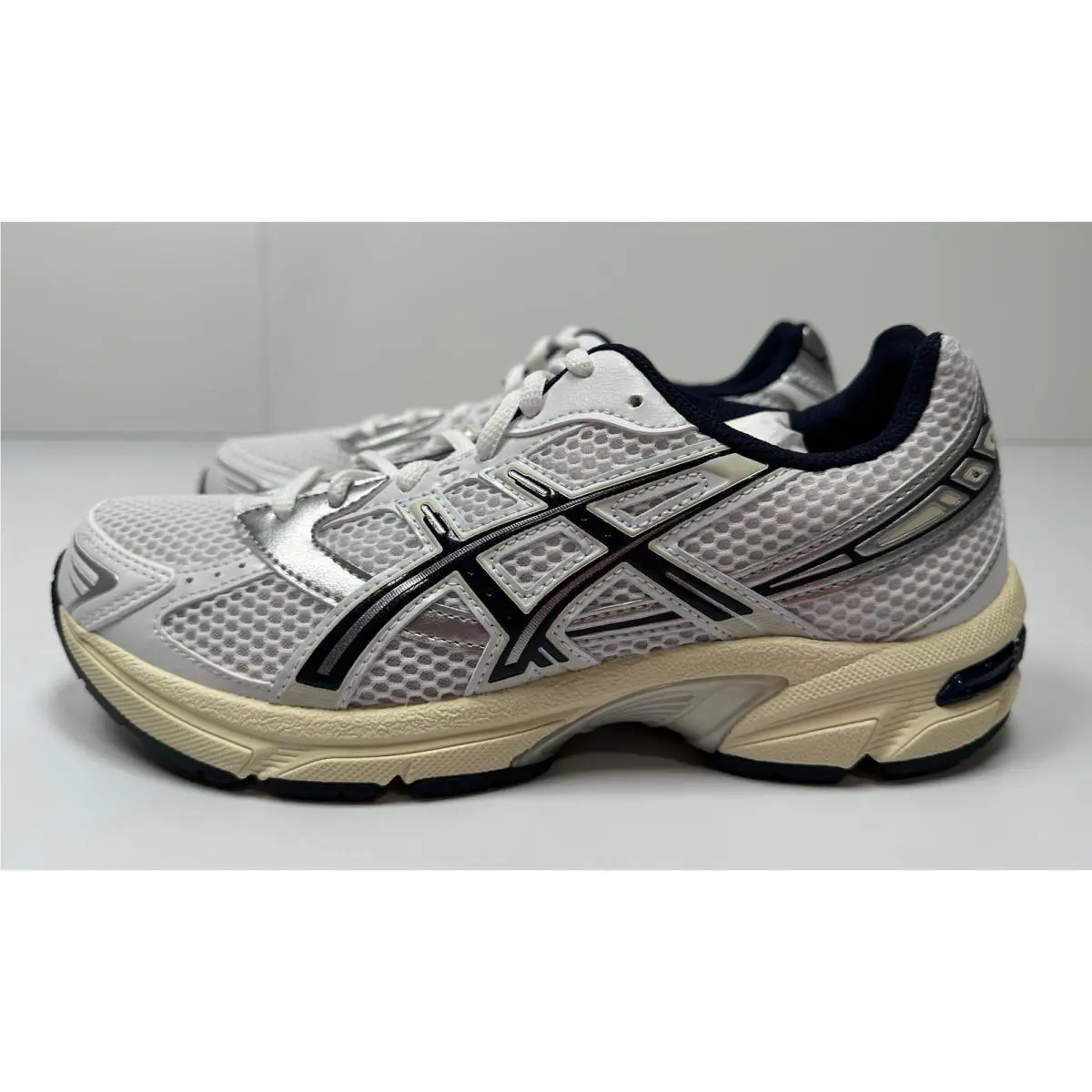 Asics shoes - White 2