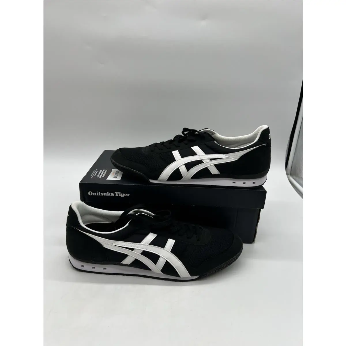 Asics shoes - Asics Onitsuka Tiger Traxy - Onitsuka Tiger Traxy - HN201 - Black 1