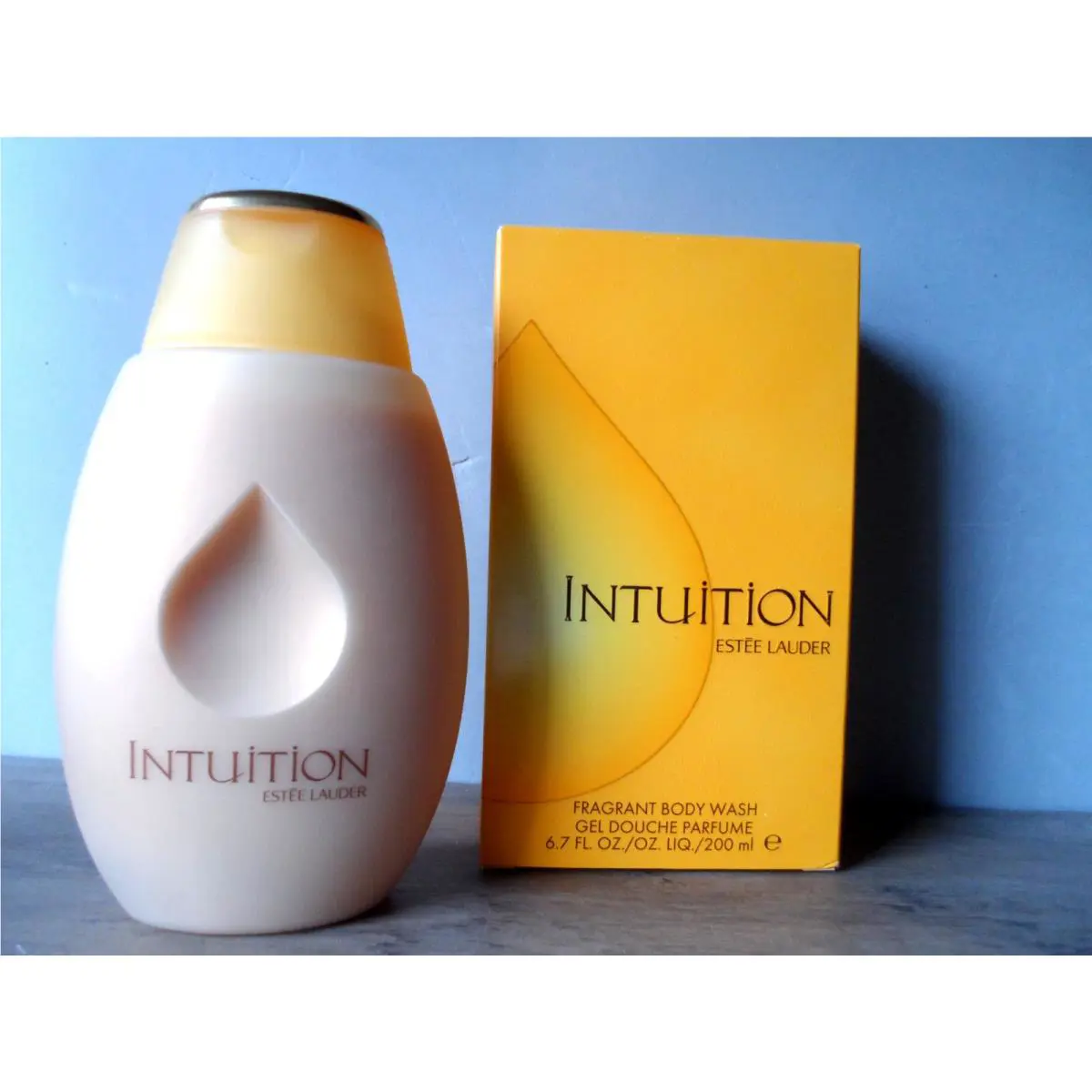 Intuition Estee Lauder Fragrant Body Wash- Gel 6.7 oz / 200 ml