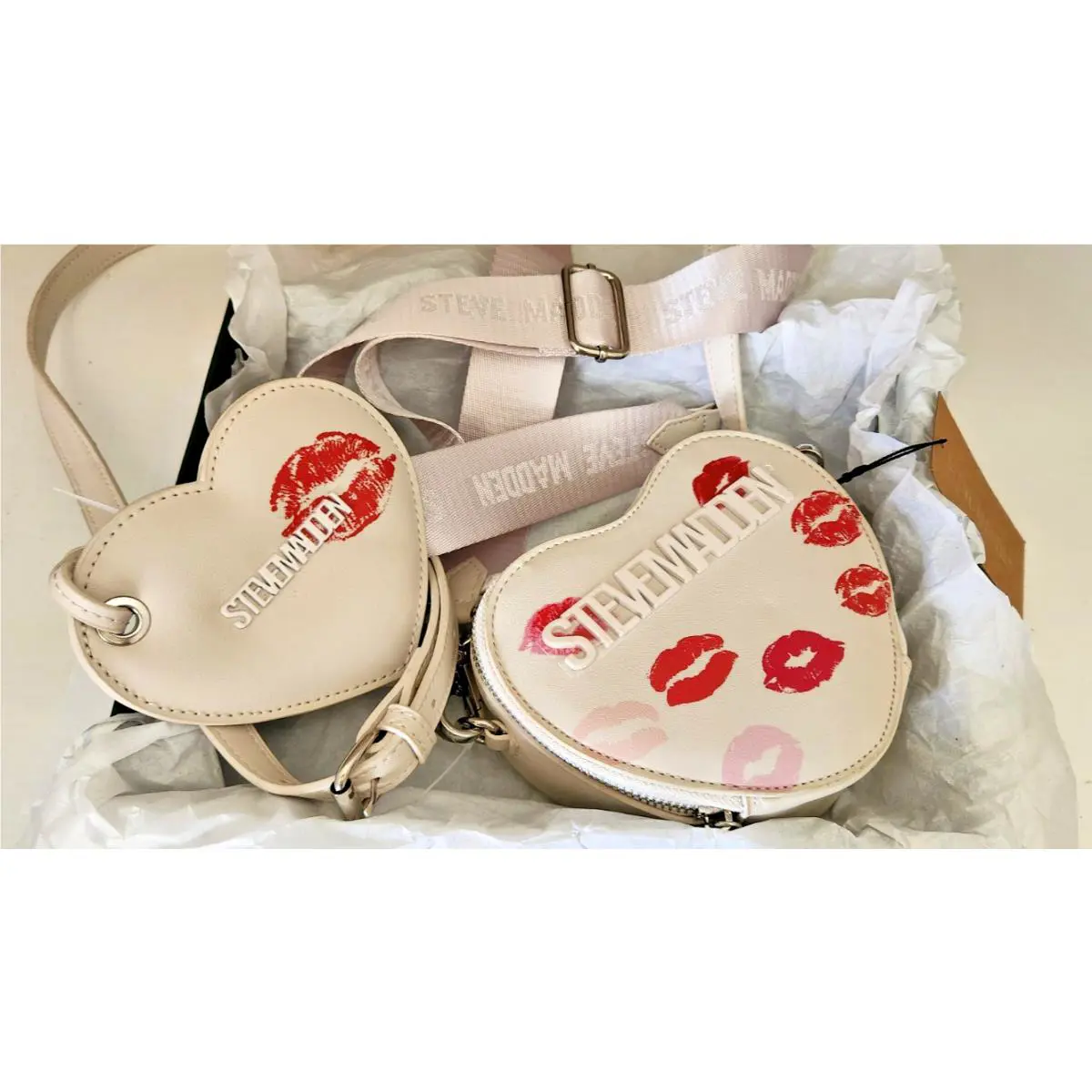 Steve Madden Brosi Heart Crossbody Chalk/valentines Kisses