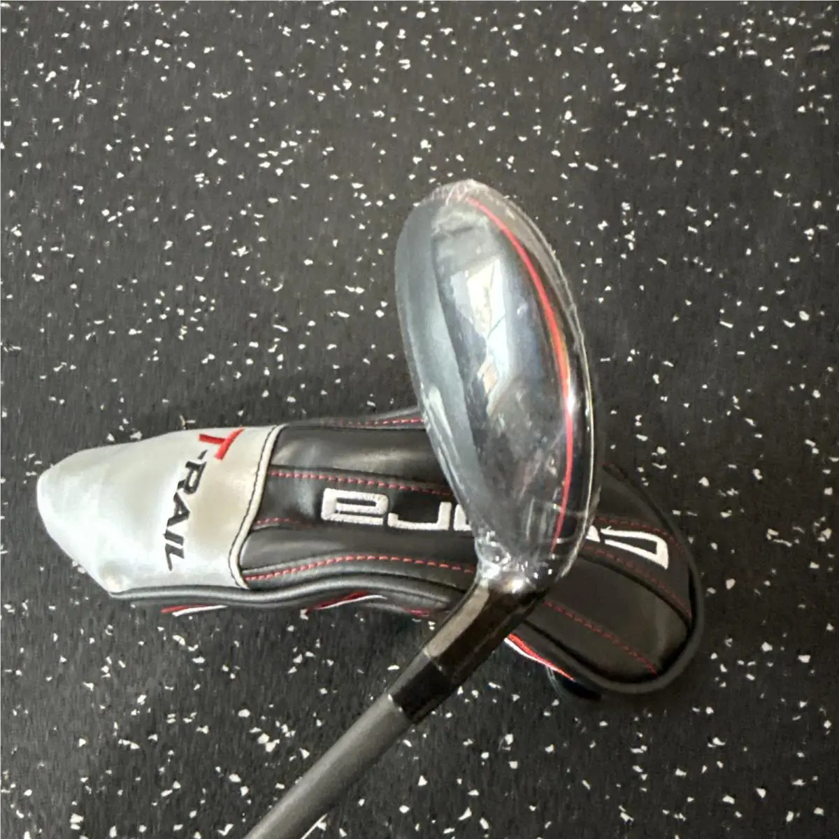 Cobra  - T-Rail - Lie Angle: Black 4