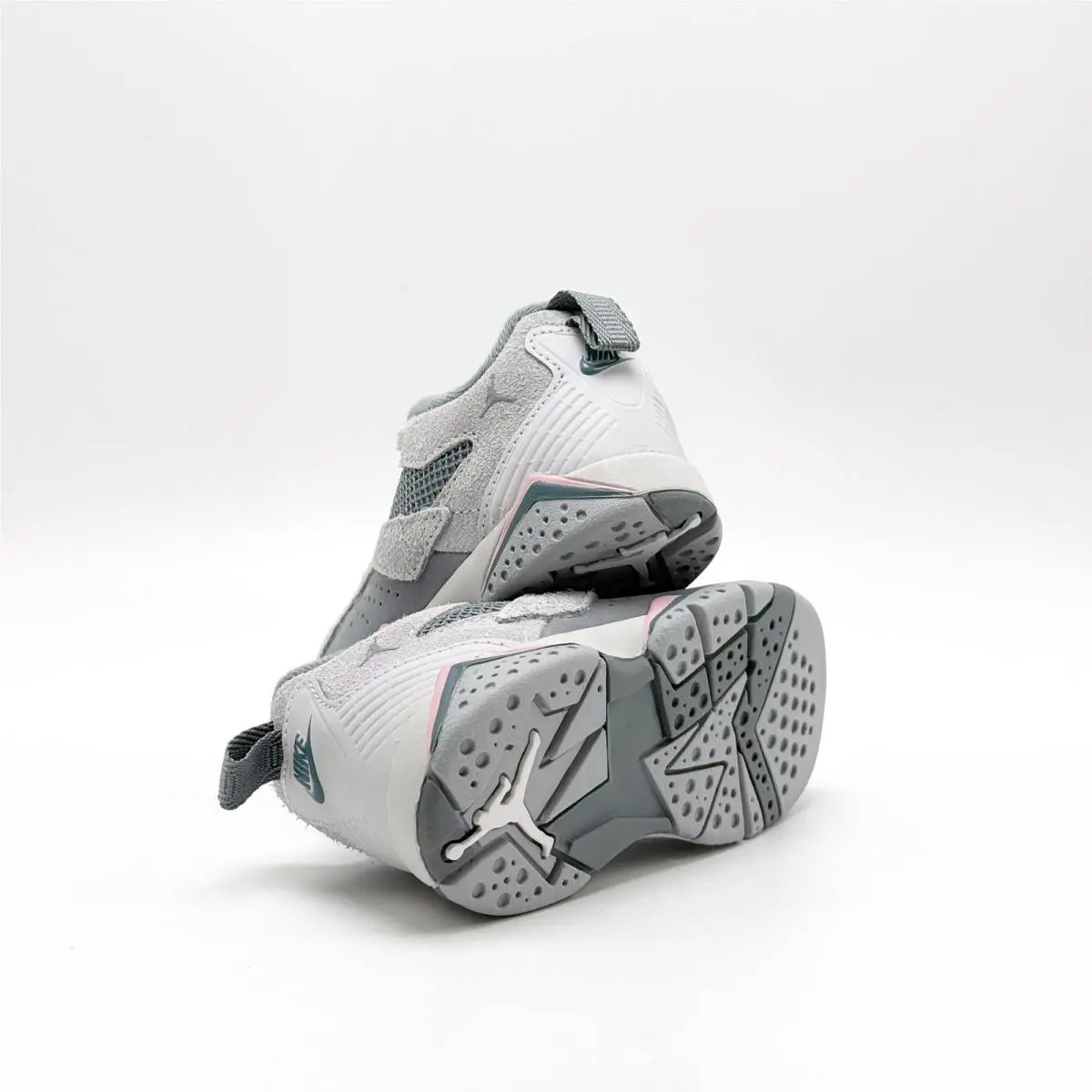 Nike shoes - Jordan Flight Club 91 - Flight Club - Gray 3