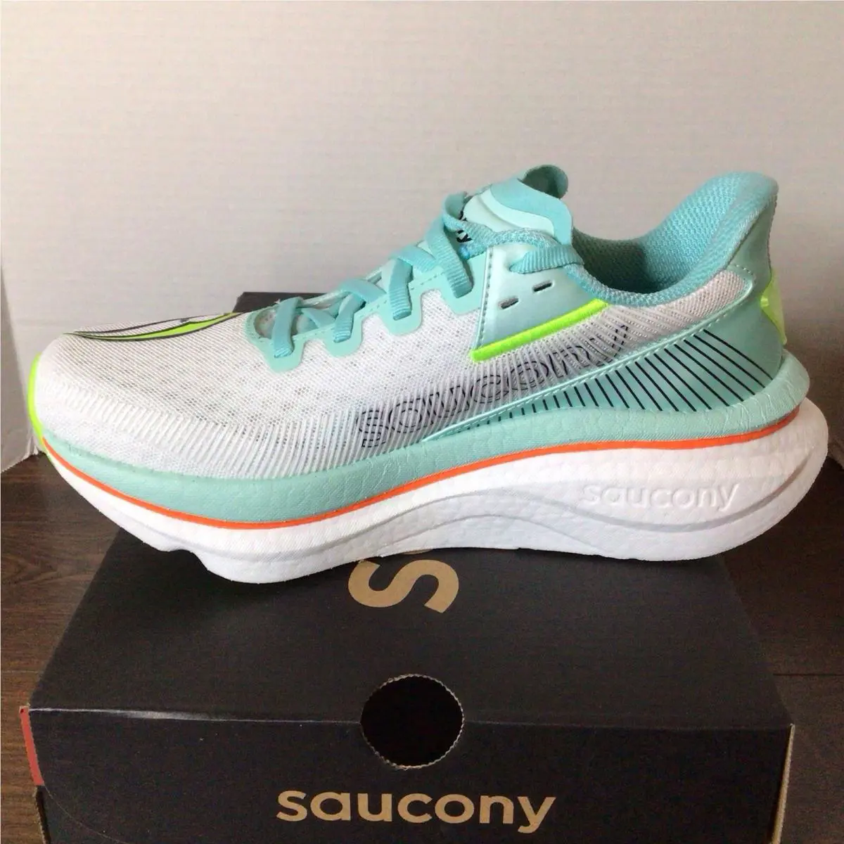 Saucony shoes - Saucony Azura - Azura - S11070-124 - White 2
