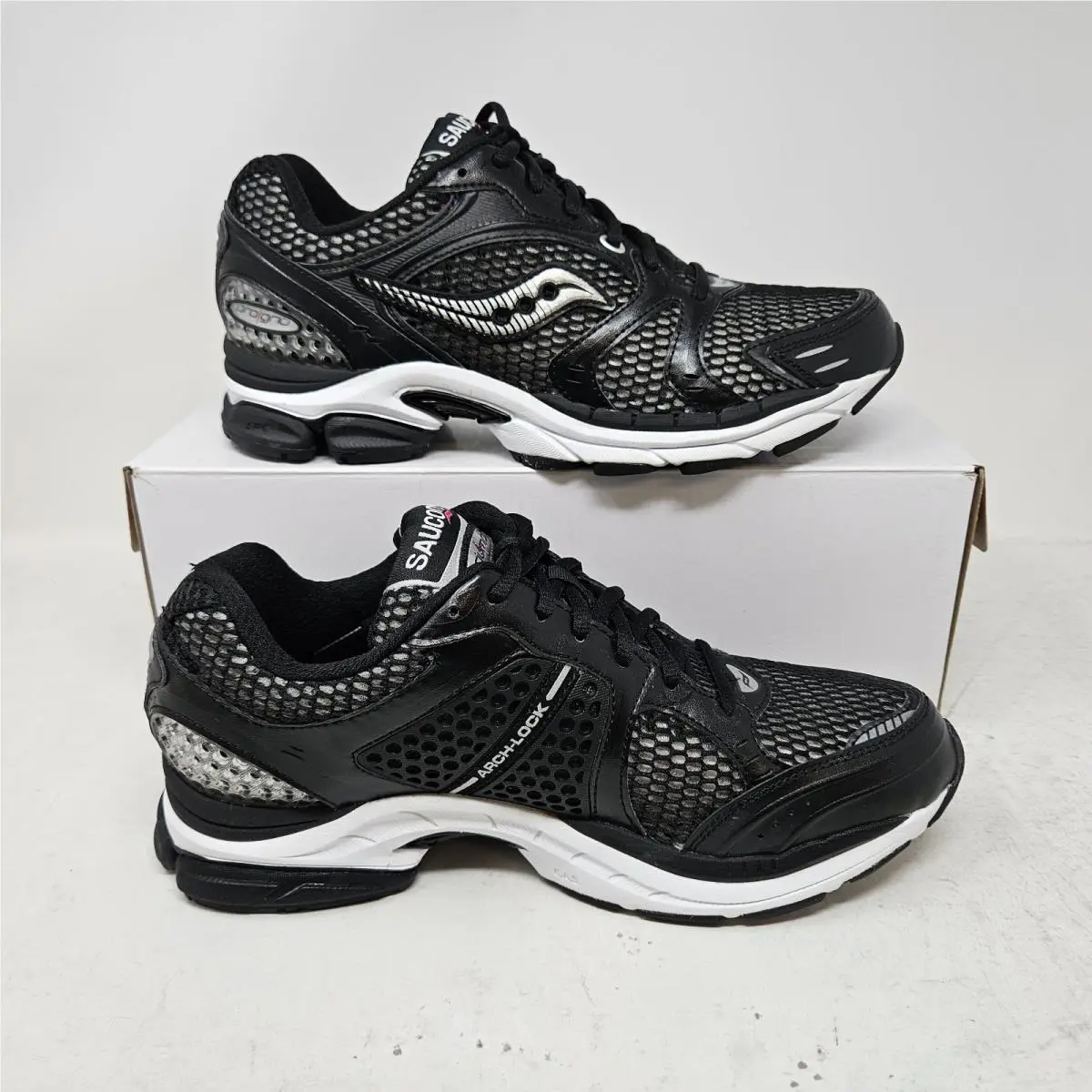 Saucony shoes - Saucony Progrid Omni 9 - Progrid Omni - S70704-2 - White / Black (UPC: 195018411976) 0