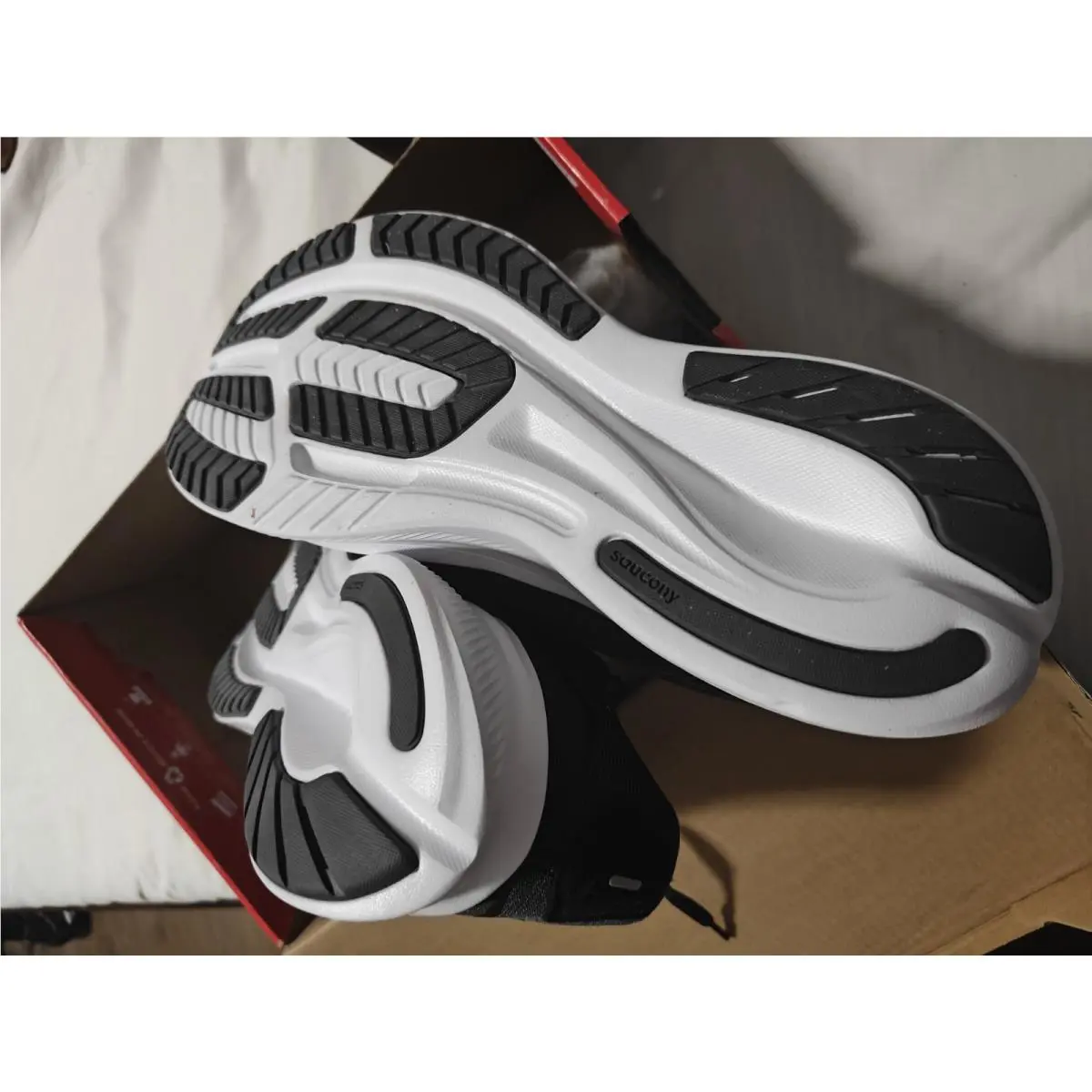 Saucony shoes - Ride 15 - Ride - Mostly Black 1