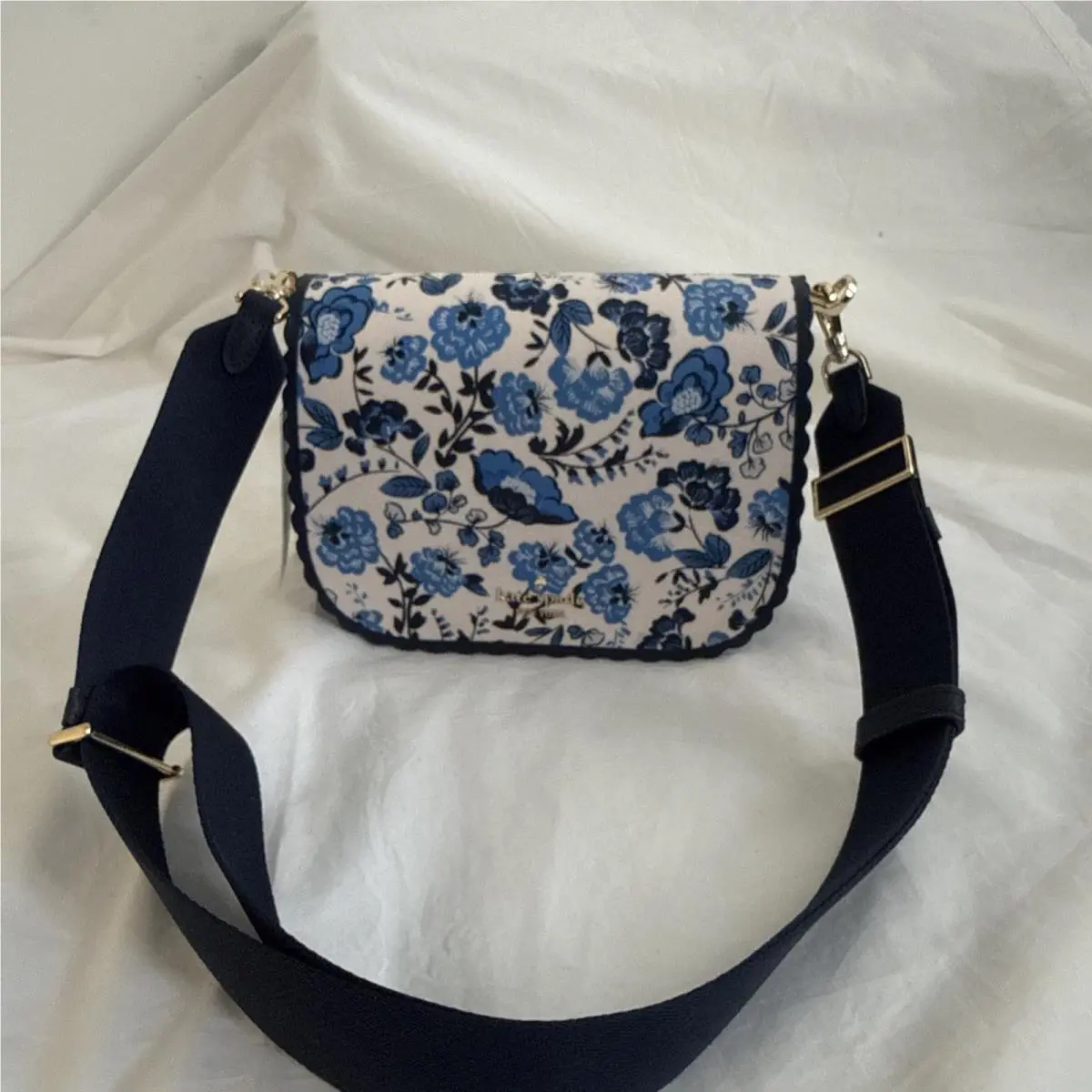 Kate Spade Madison Vase Floral Print Saddle Bag RT$349 Gorgeous Bag