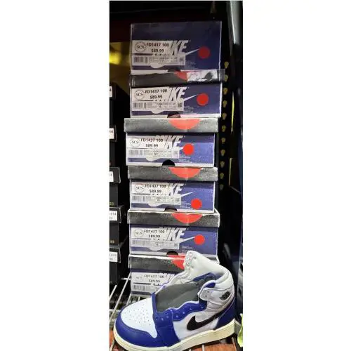 Nike shoes - Youth Nike Air Jordan 1 Retro High OG GS White/Black-Neutral 7