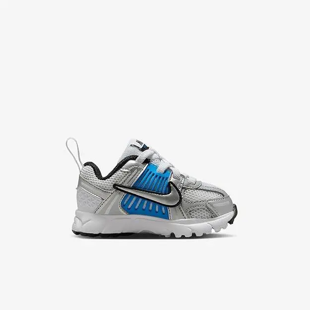 Nike shoes - HF7000 105 - HF7000 105 - White/Metallic Silver 0