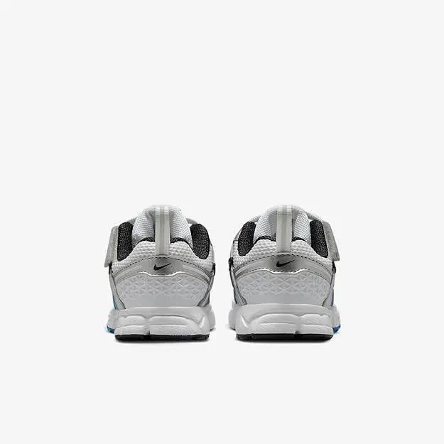 Nike shoes - HF7000 105 - HF7000 105 - White/Metallic Silver 1