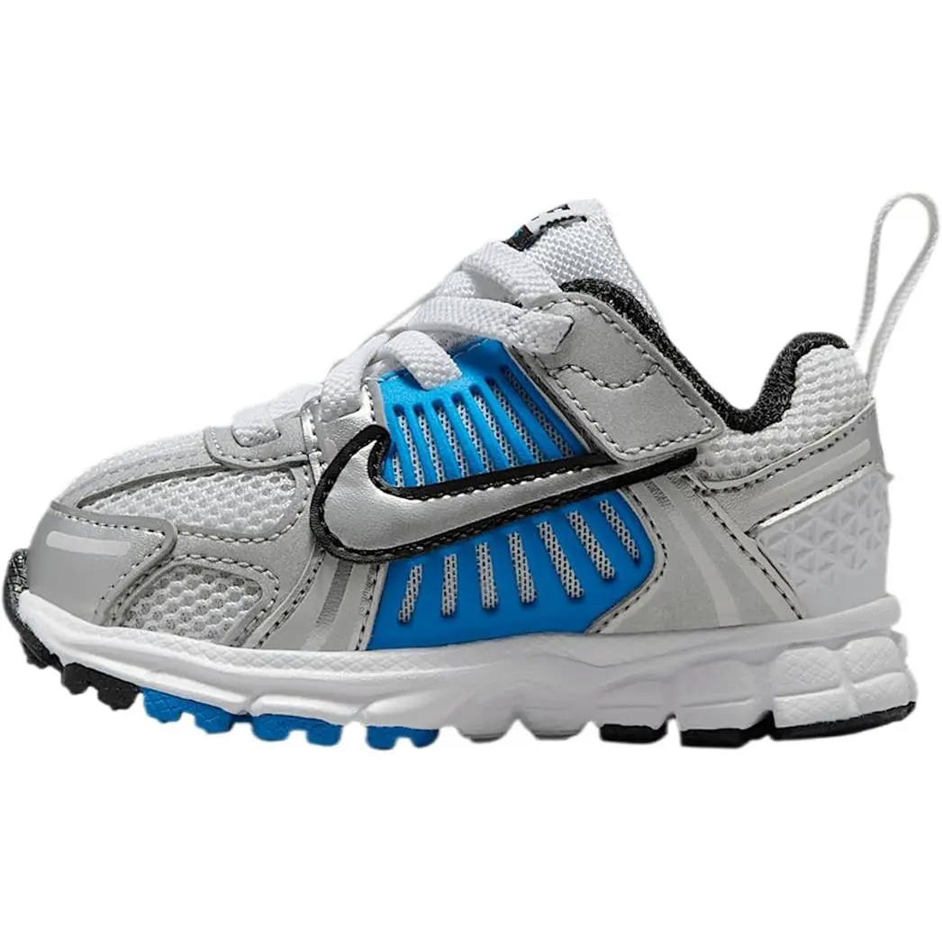 Nike shoes - HF7000 105 - HF7000 105 - White/Metallic Silver 3