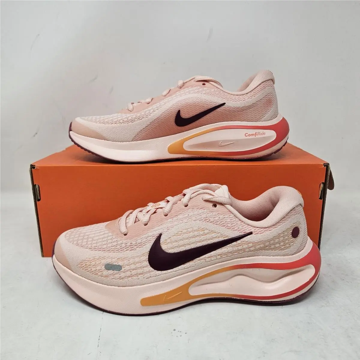 Nike Wmns Journey Run `washed Coral` / FJ7765 602 / Women`s Size 6.5 - Men`s 5