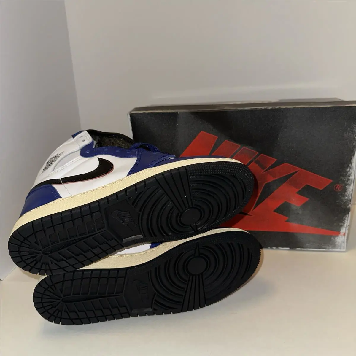 Nike shoes - Air Jordan 1 - Air - Blue 3
