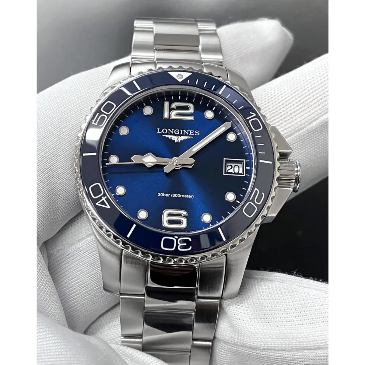Longines Hydroconquest Quartz 32mm Blue Dial Women`s Watch L3.370.4.96.6