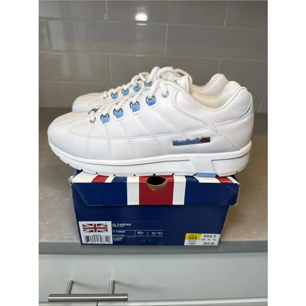 Vtg Dead Stock Reebok CL Caspian Low Womens White Blue Shoes Sz 9.5