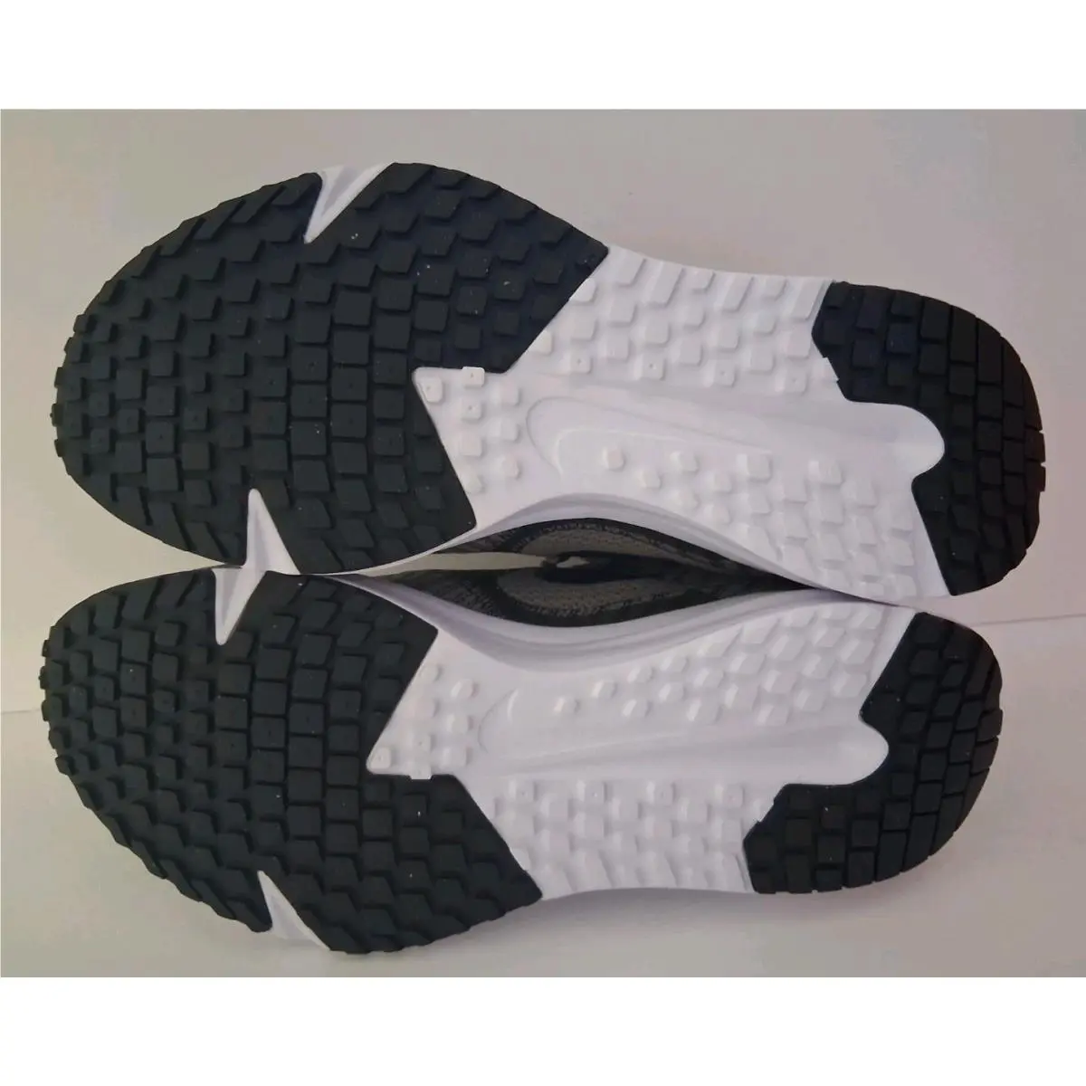 Nike shoes - Nike Run Defy - Run Defy - HM9594 300 - Light Army/ Black /Iron Grey 5