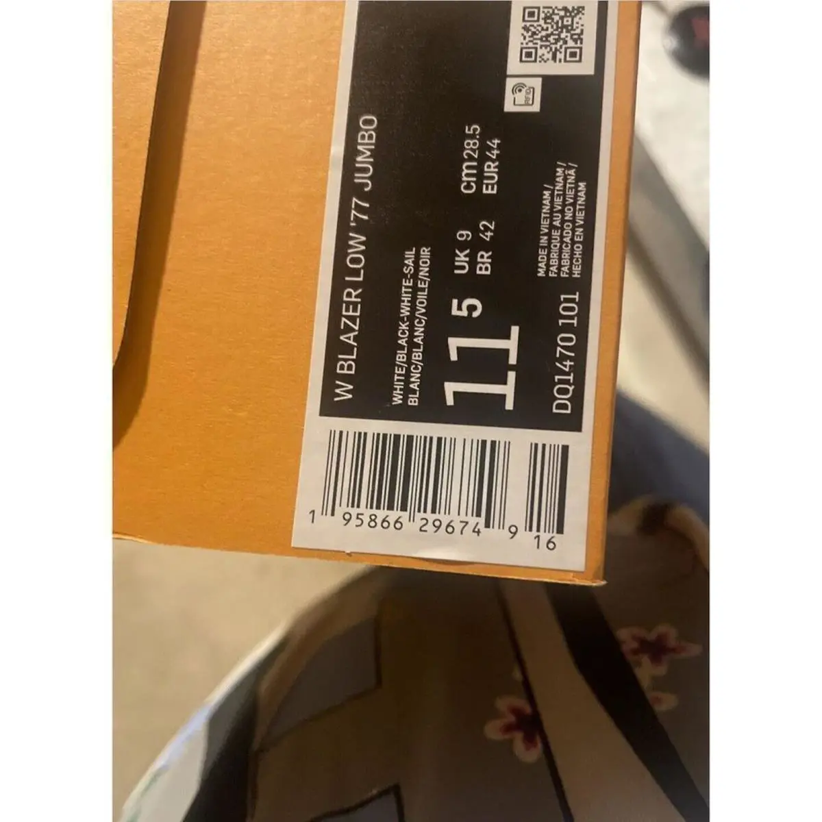 Nike shoes - White 6