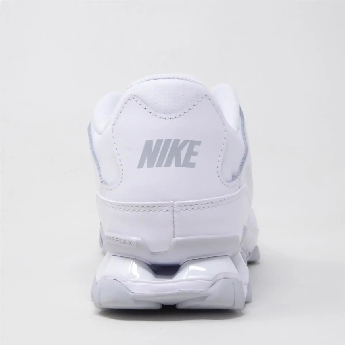 Nike shoes - Nike Reax 8 TR Mesh - White 3