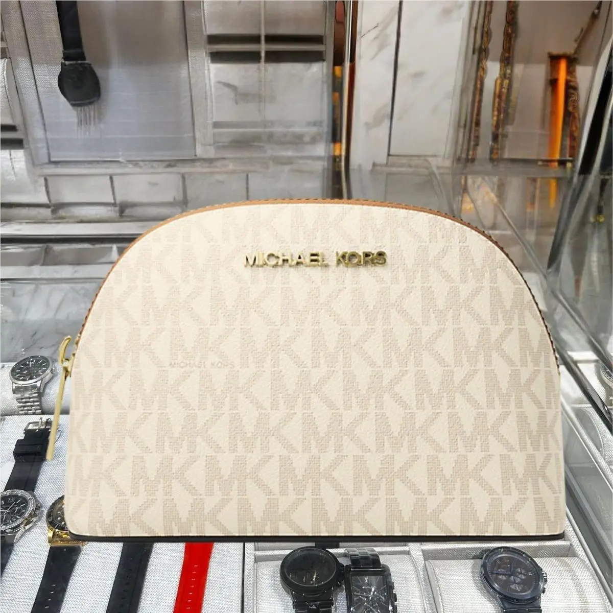 Michael Kors Jet Set Travel Women Medium Signature Logo Travel Kit Pouch Vanilla