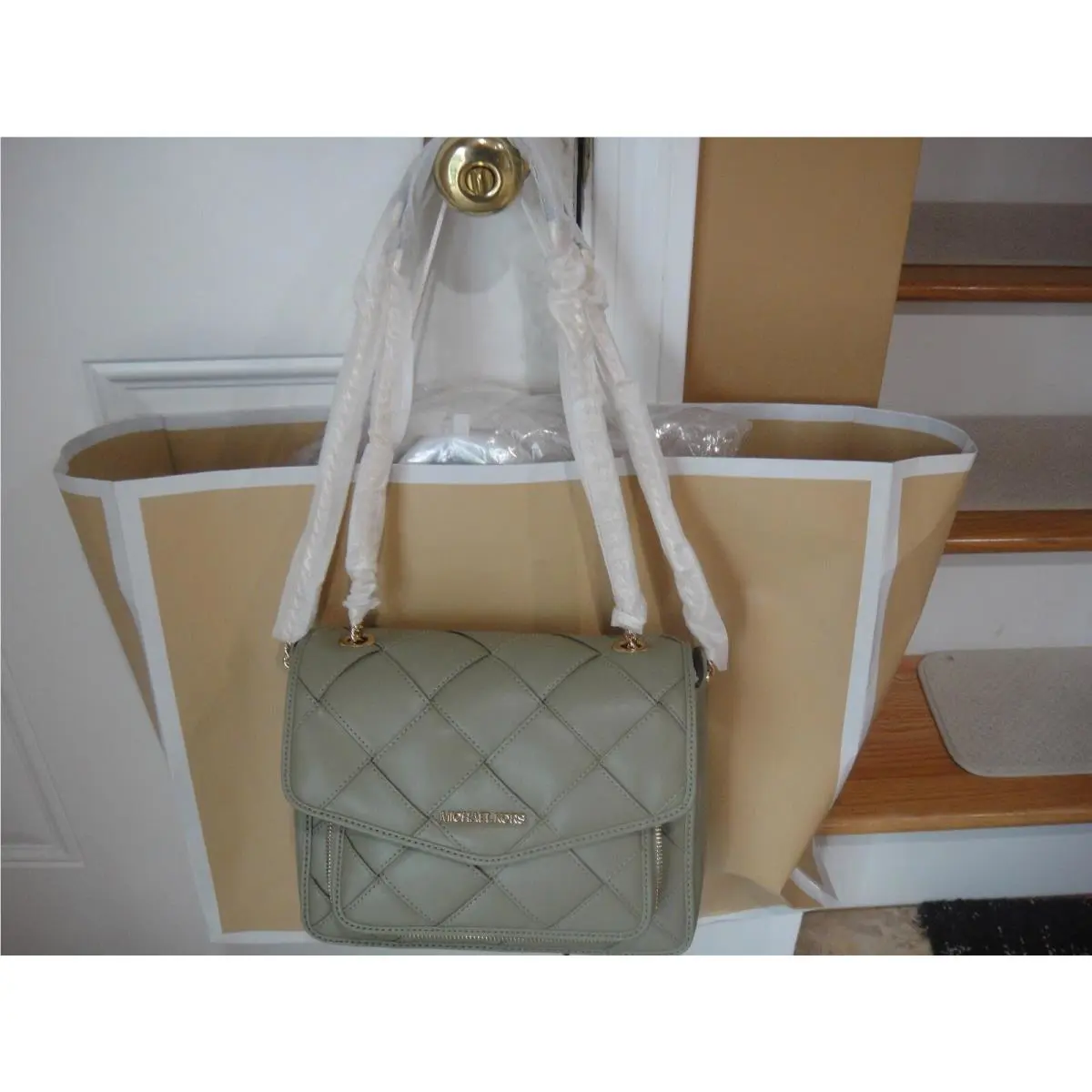 Michael Kors Regina Medium Flap Shoulder Bag IN Thyme GREEN$478.00100%AUTHENTIC