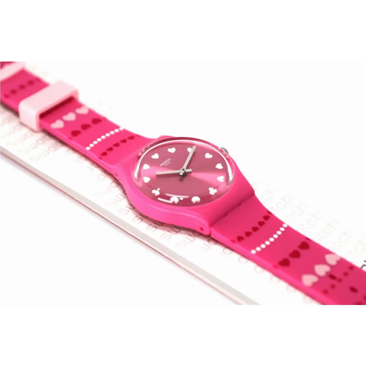 Swiss Made Swatch Ladies Gent Coeur De Manège Watch GP160 Pink Hearts Desing